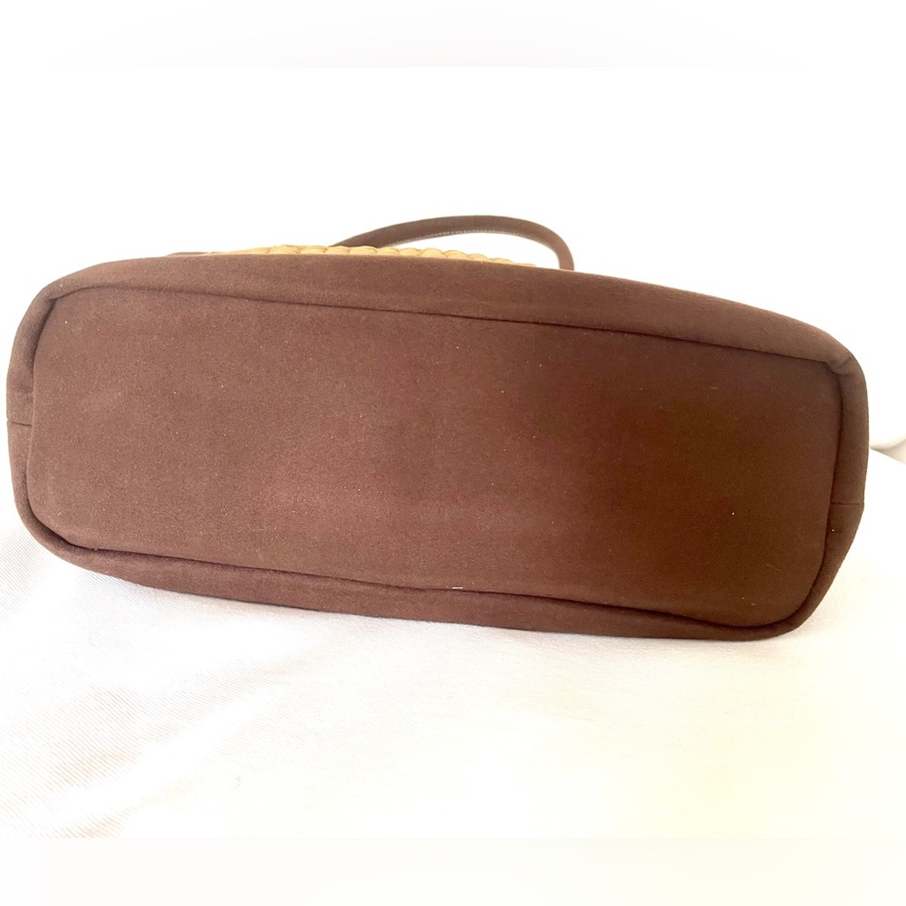 Women’s suede and rattan handbag - Picture 4 of 4